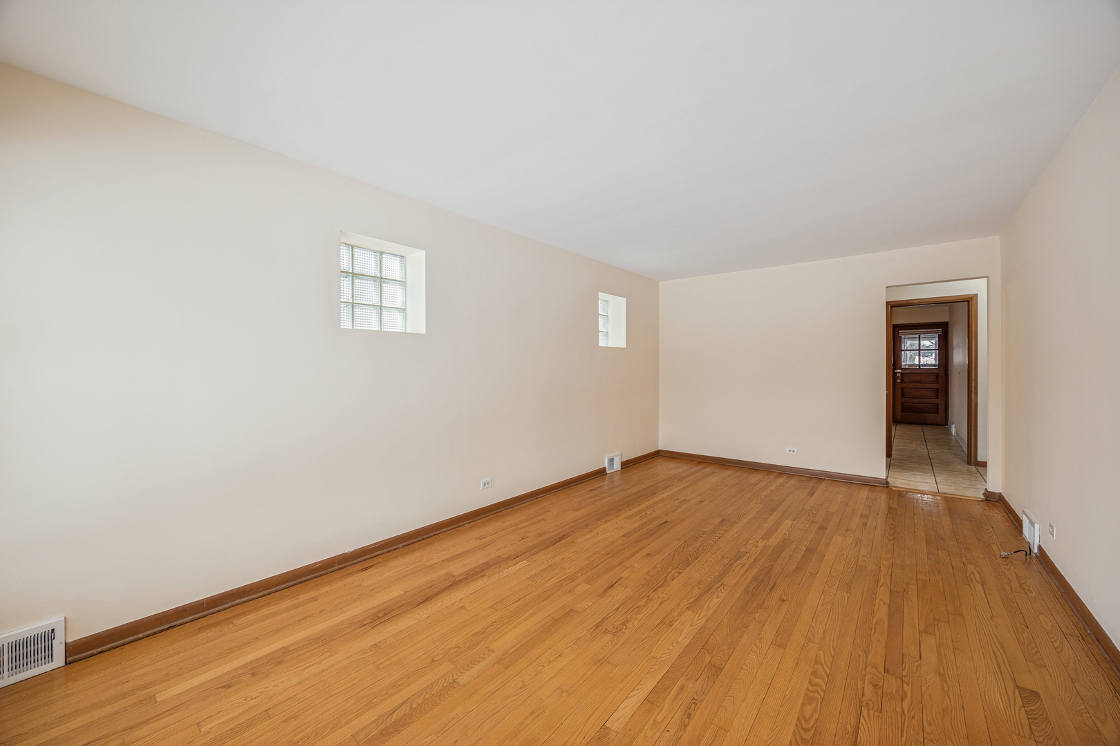 822 S La Grange Road, La Grange, IL 60525