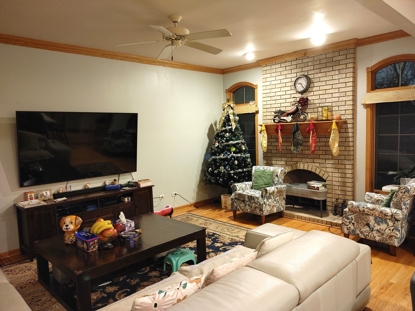 6322 Breton Lakes Drive, Willowbrook, IL 60527