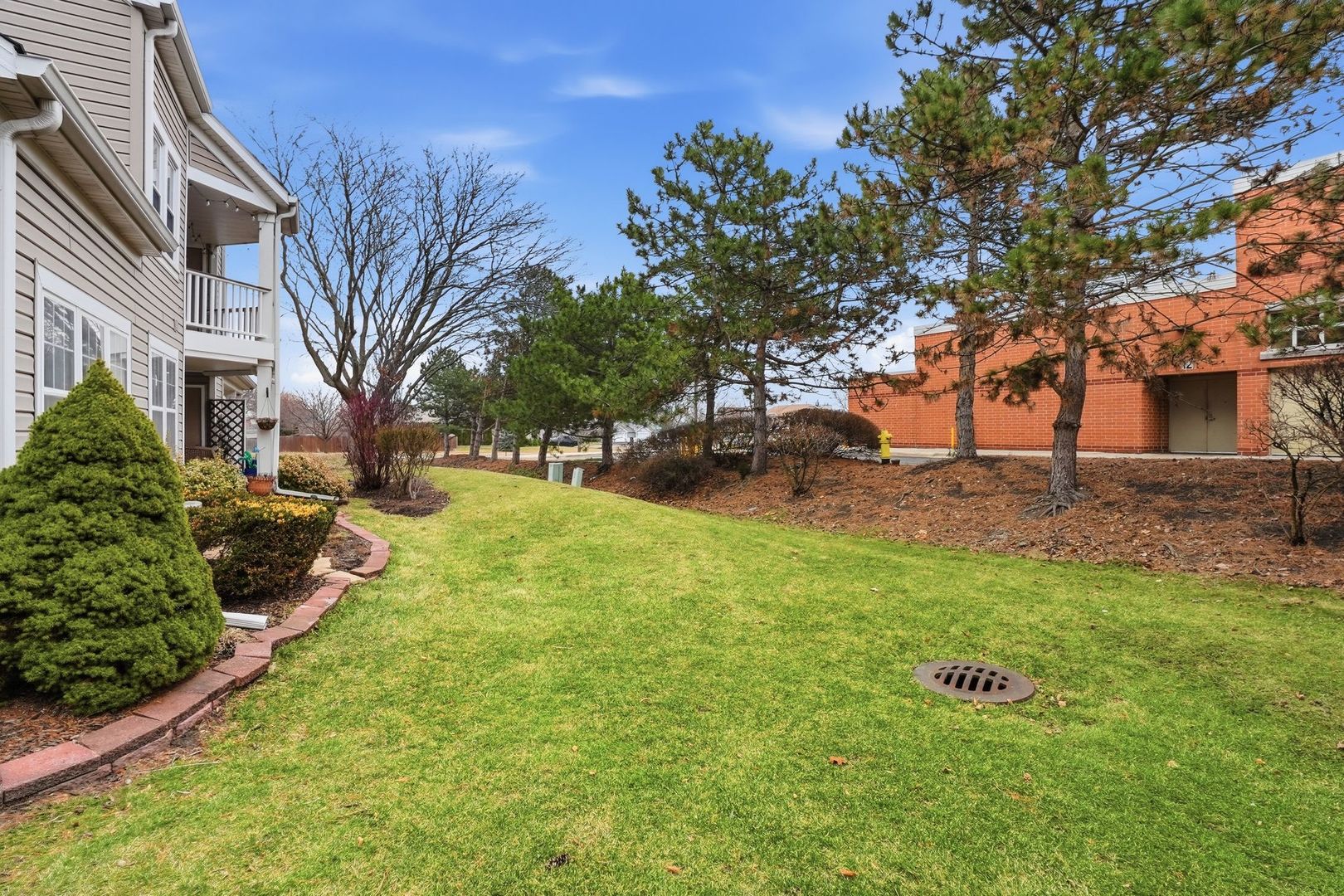 352 Kildare Court #352, Carol Stream, IL 60188