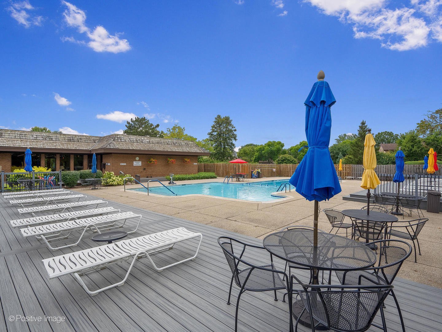 1218 Hawthorne Court, Hinsdale, IL 60521