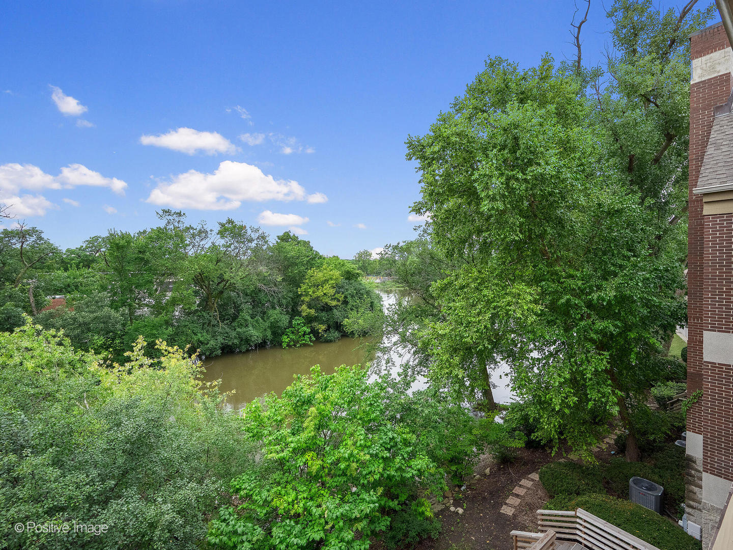 1218 Hawthorne Court, Hinsdale, IL 60521