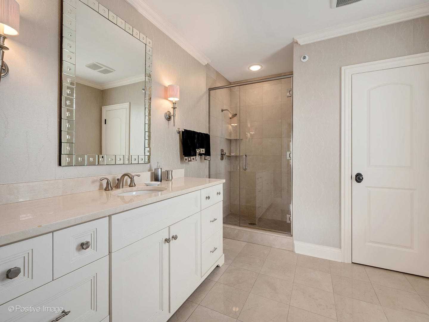 1218 Hawthorne Court, Hinsdale, IL 60521