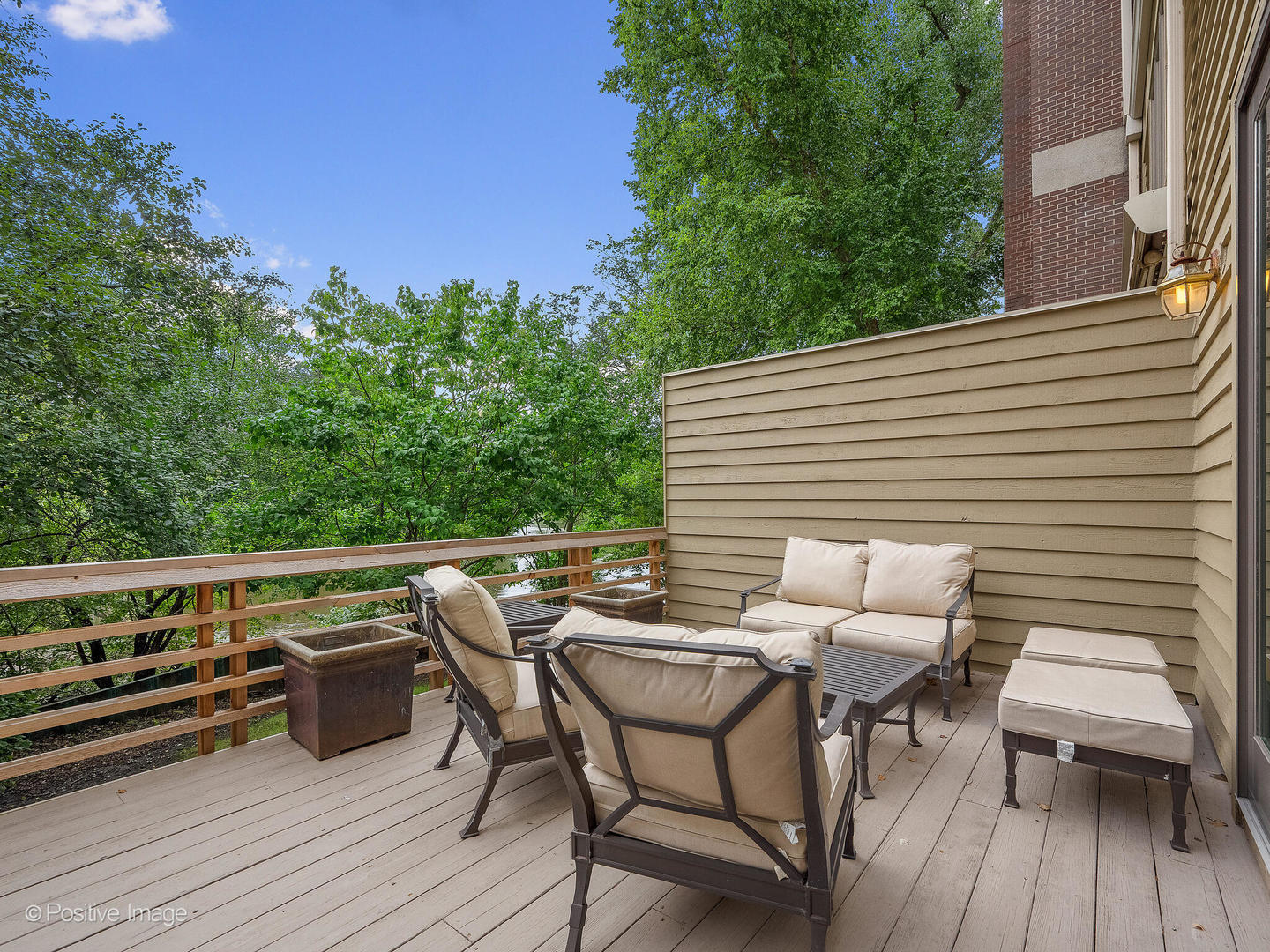 1218 Hawthorne Court, Hinsdale, IL 60521