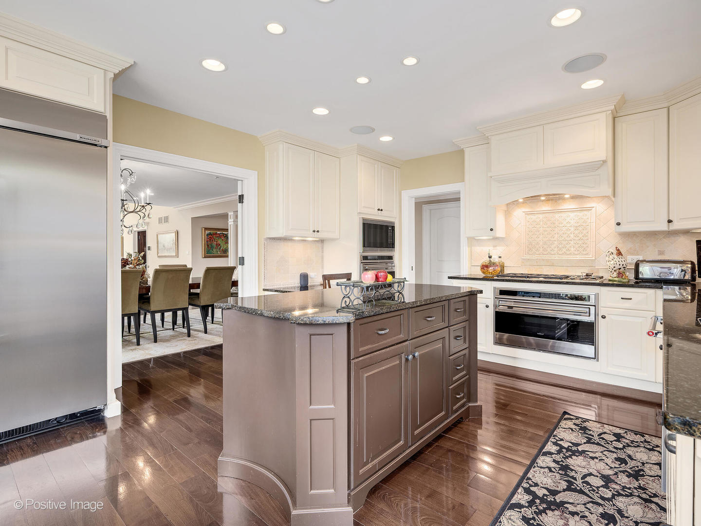 1218 Hawthorne Court, Hinsdale, IL 60521
