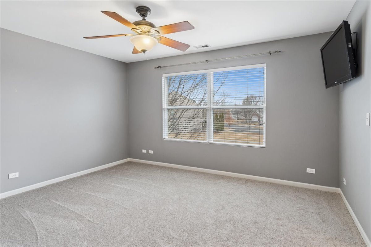 1568 Woodland Lane, Bolingbrook, IL 60490