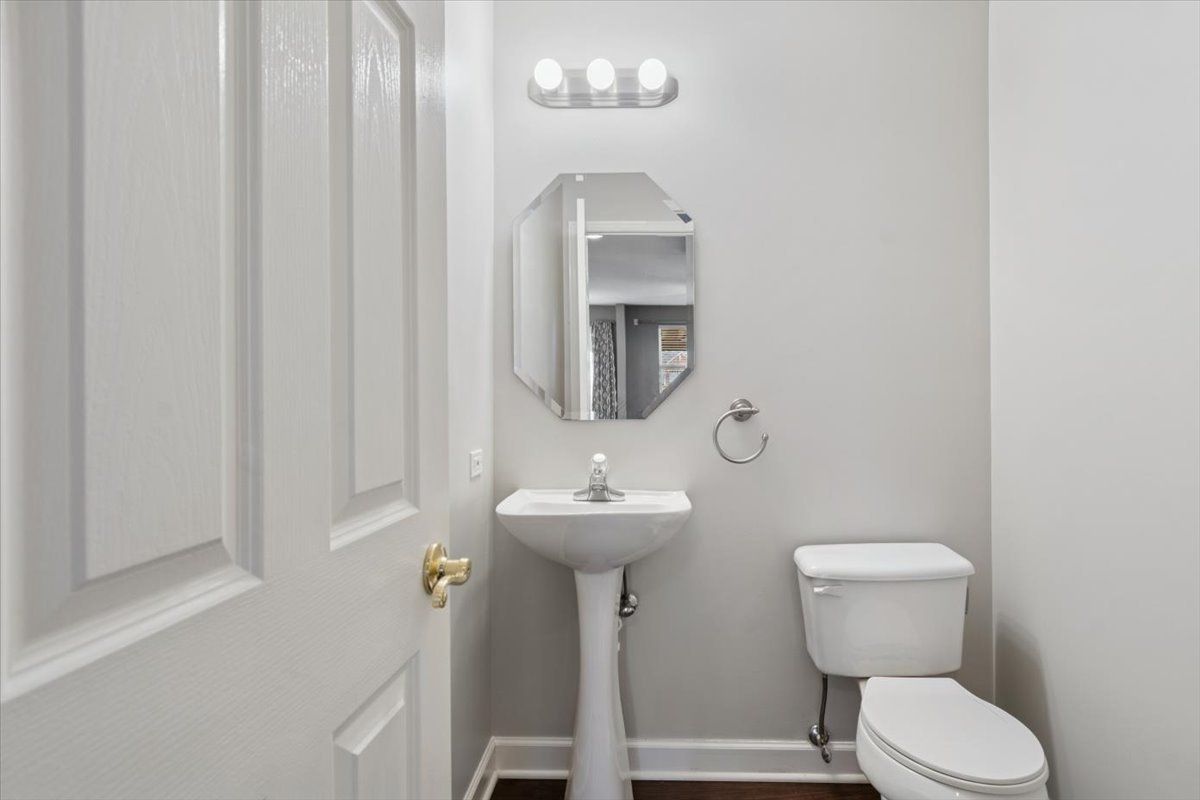 1568 Woodland Lane, Bolingbrook, IL 60490