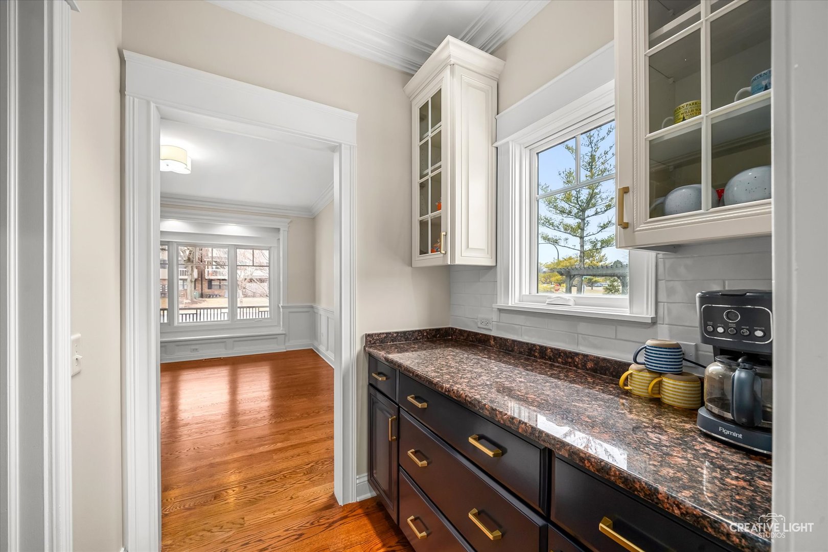 216 S Whispering Hills Drive, Naperville, IL 60540