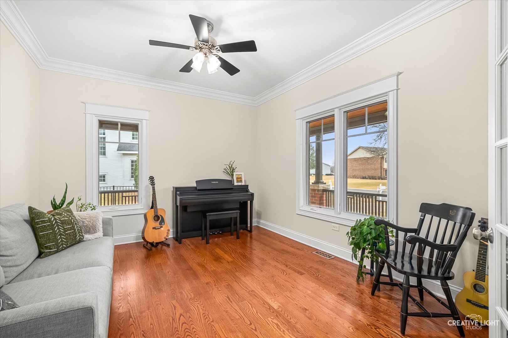 216 S Whispering Hills Drive, Naperville, IL 60540