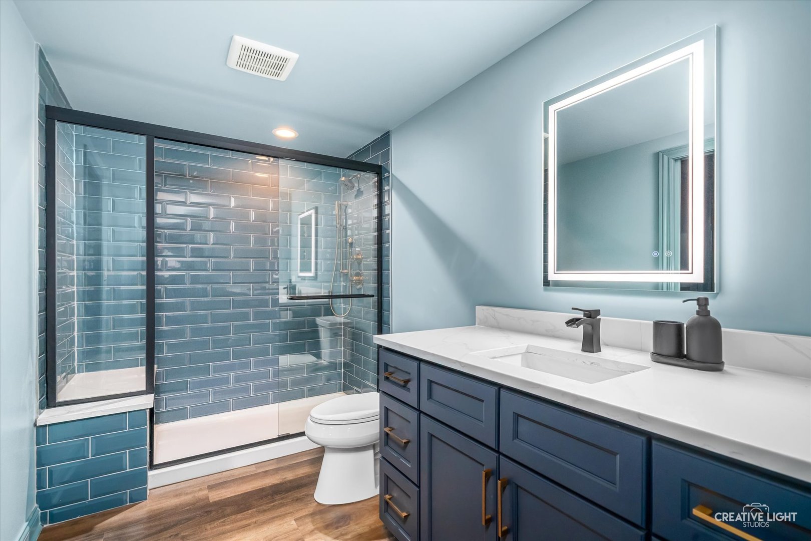 216 S Whispering Hills Drive, Naperville, IL 60540