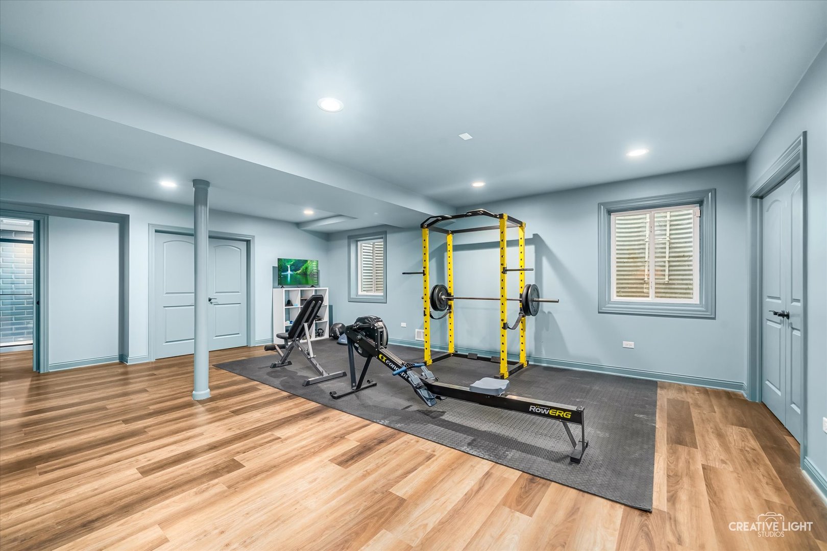 216 S Whispering Hills Drive, Naperville, IL 60540