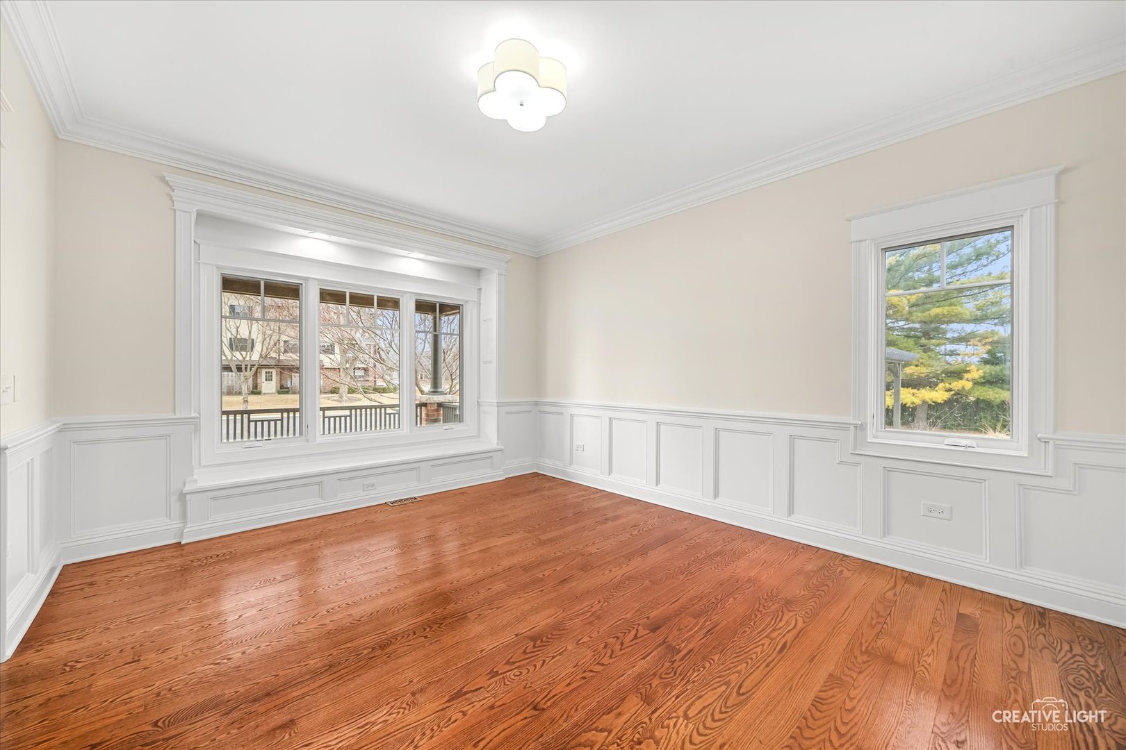 216 S Whispering Hills Drive, Naperville, IL 60540