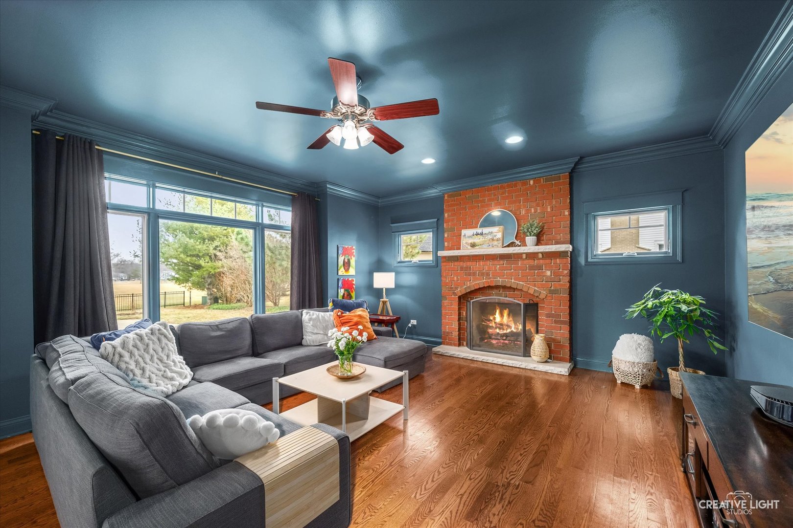 216 S Whispering Hills Drive, Naperville, IL 60540