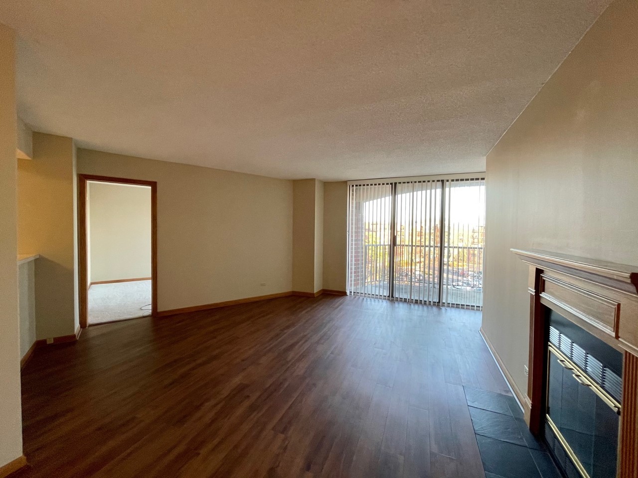 511 Aurora Avenue #620, Naperville, IL 60540