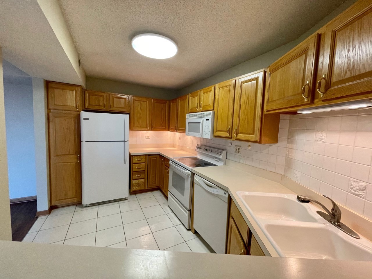 511 Aurora Avenue #620, Naperville, IL 60540