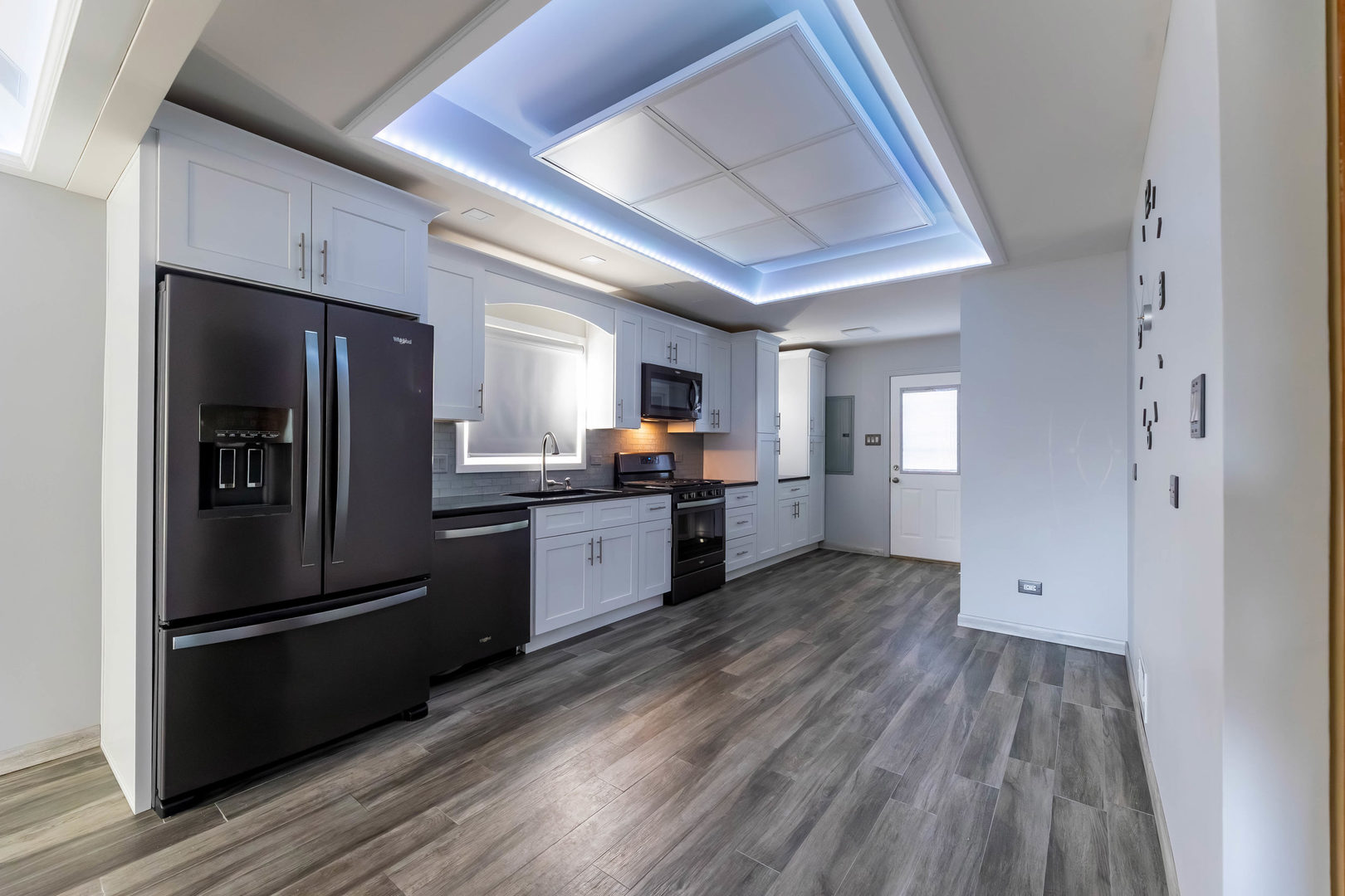 7806 W 83rd Street, Bridgeview, IL 60455