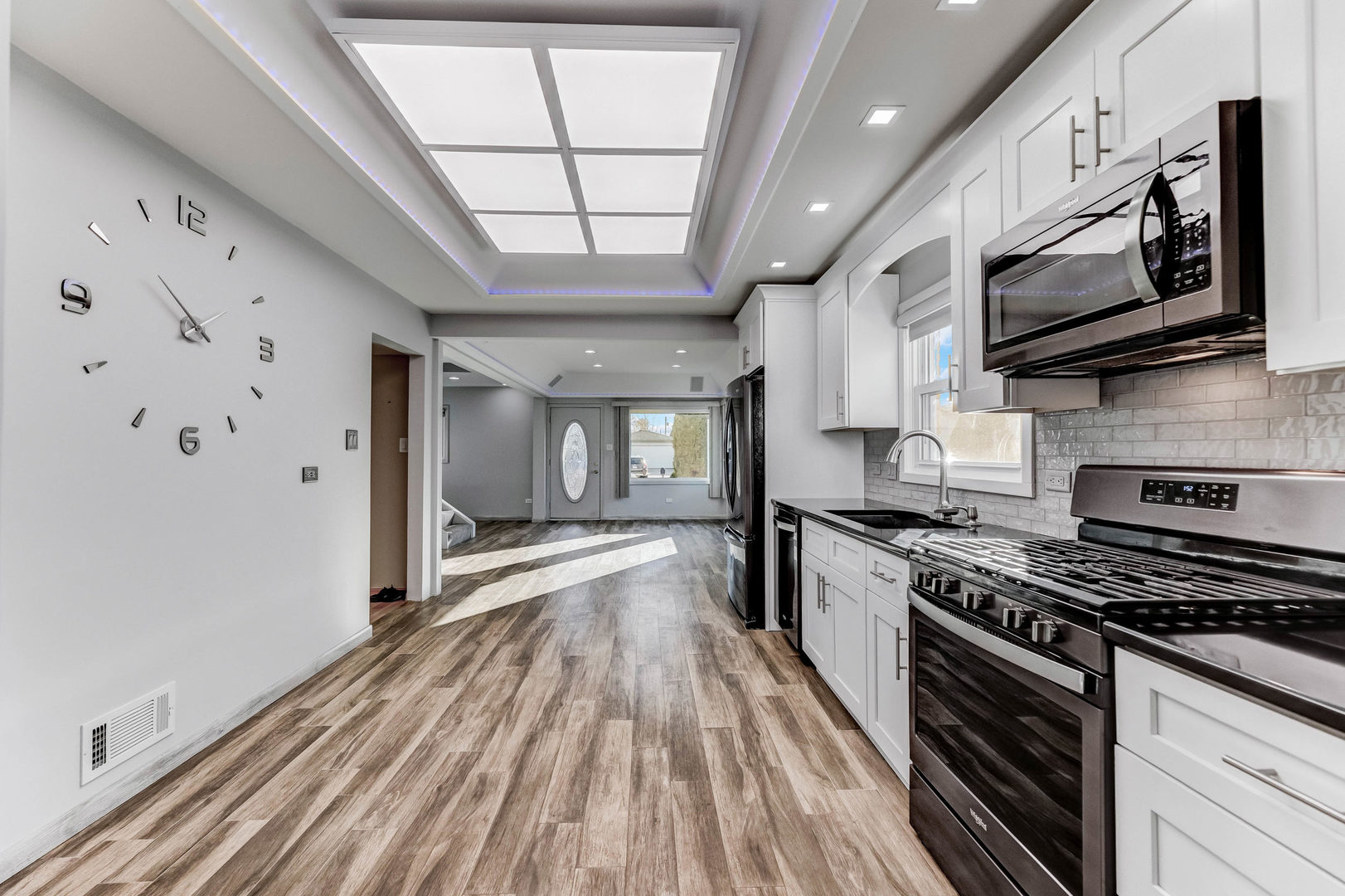 7806 W 83rd Street, Bridgeview, IL 60455