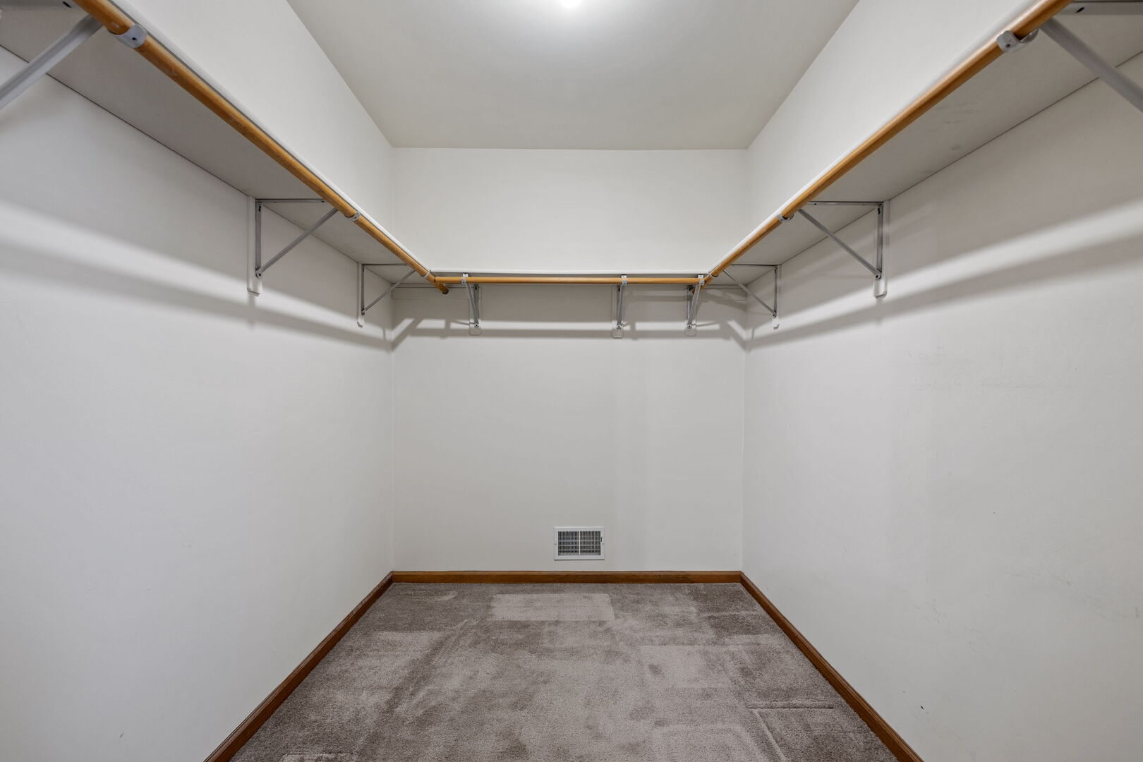 8614 Bangor Drive, Tinley Park, IL 60487