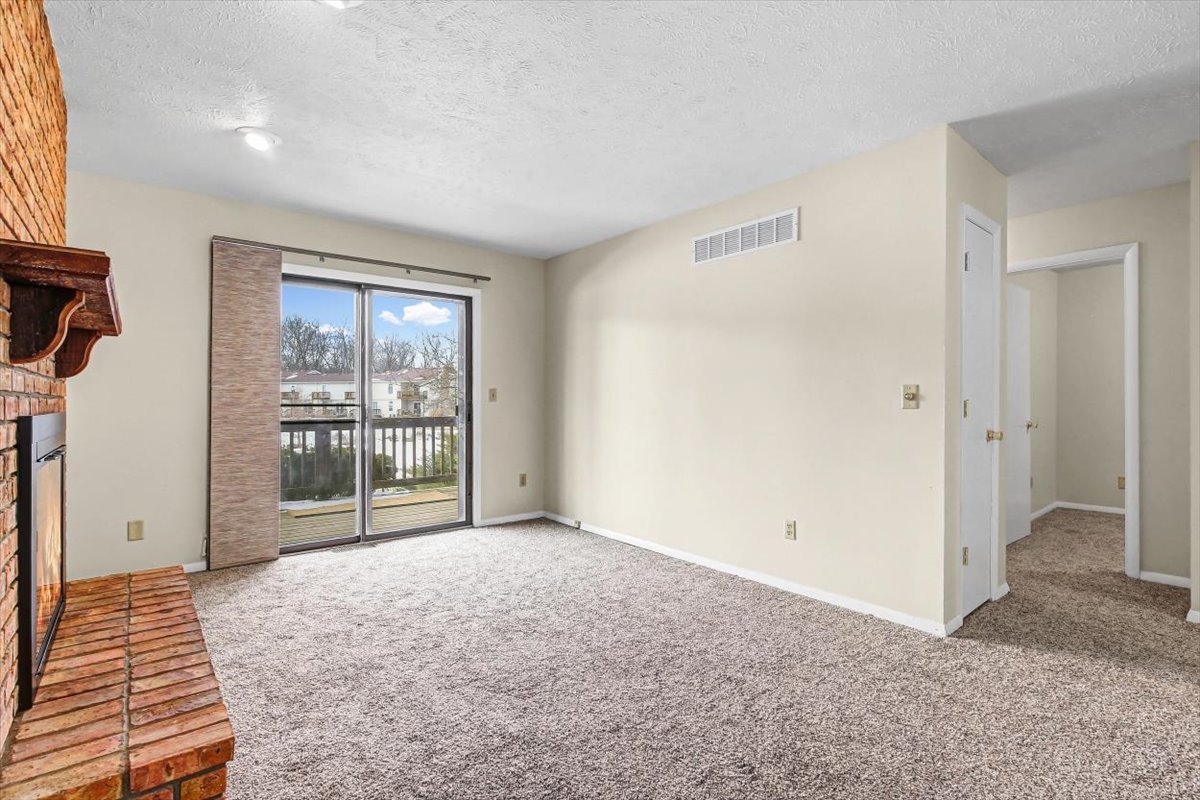 903 N Linden Street #18, Normal, IL 61761