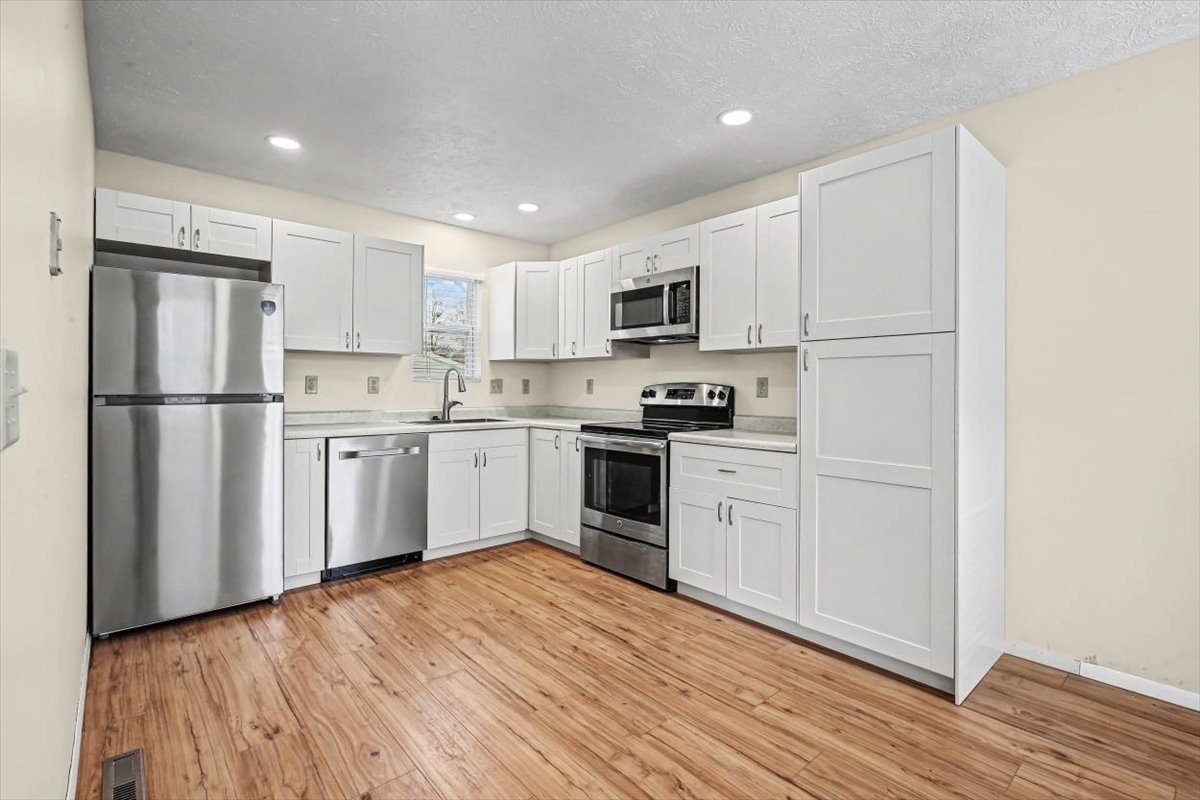 903 N Linden Street #18, Normal, IL 61761