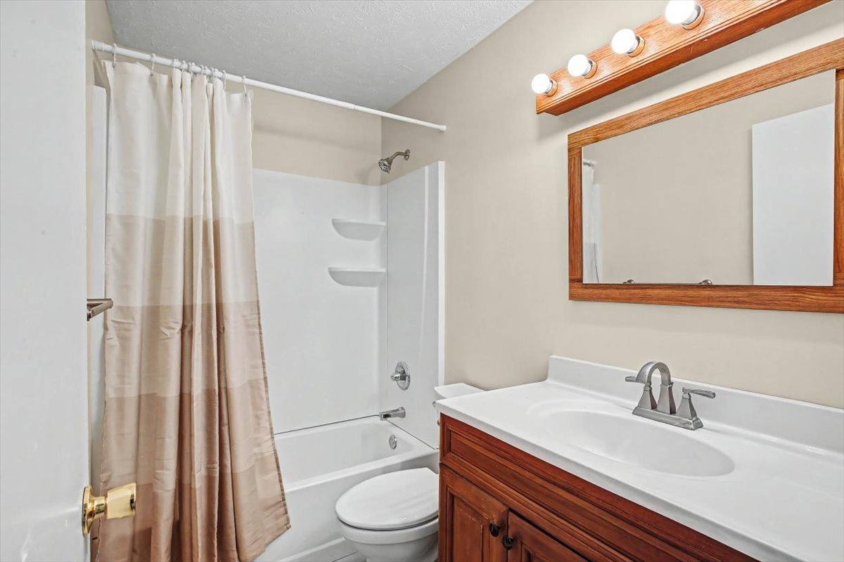 903 N Linden Street #18, Normal, IL 61761