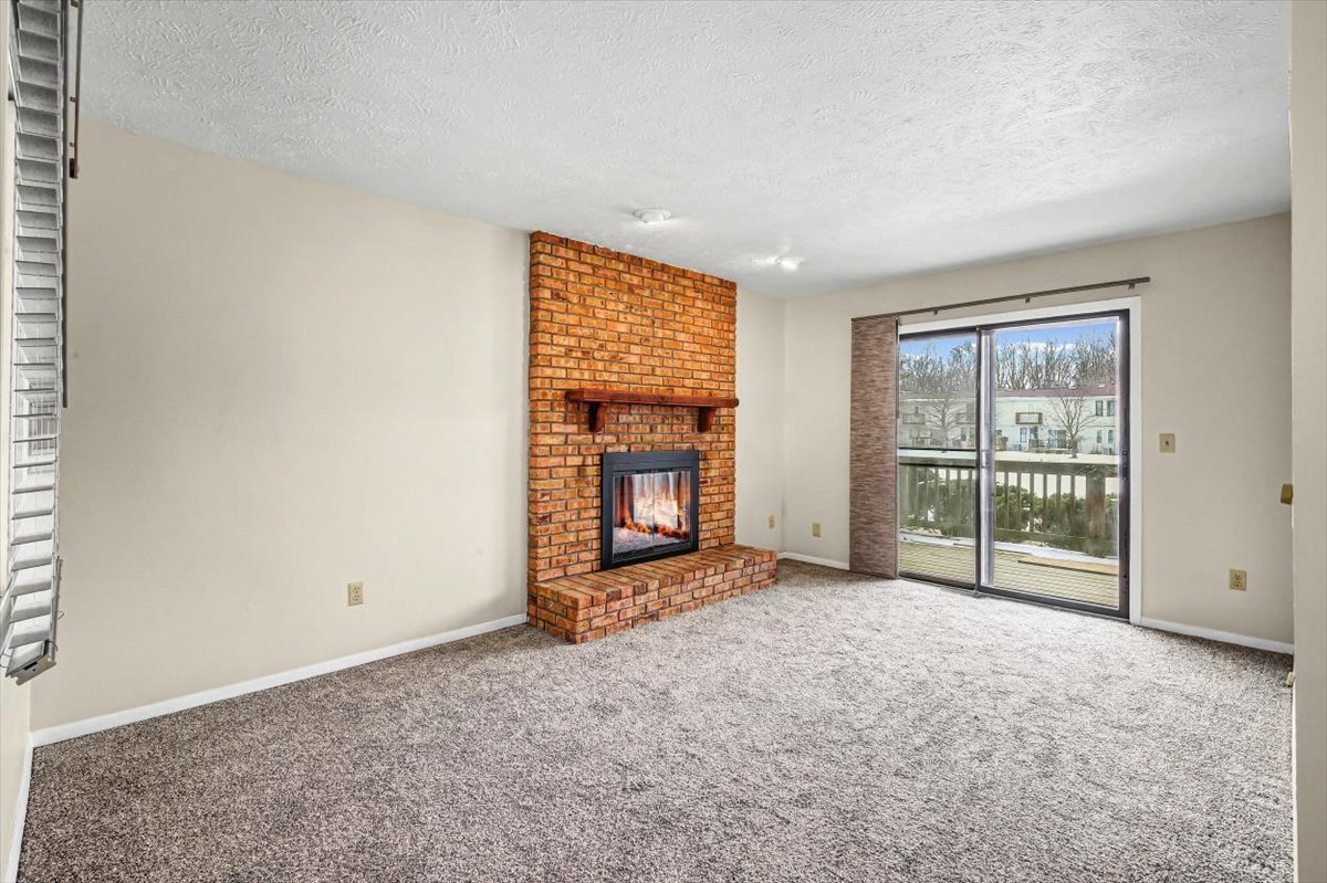 903 N Linden Street #18, Normal, IL 61761