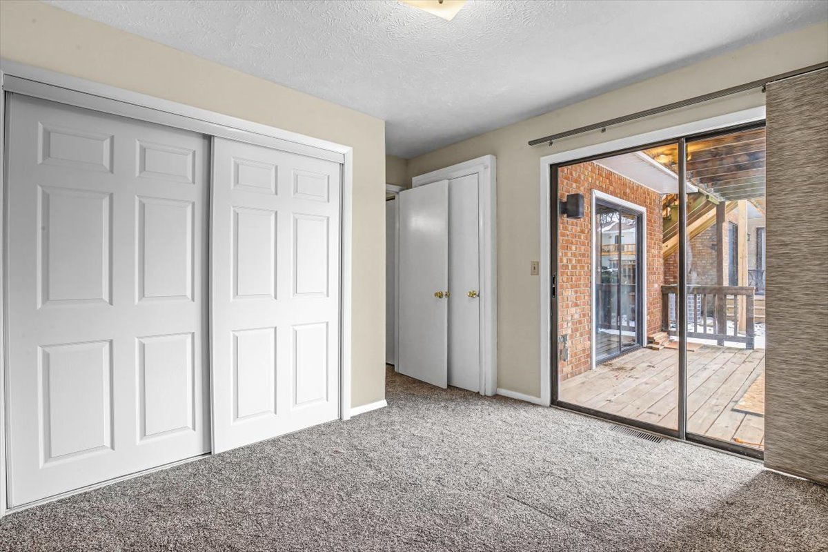 903 N Linden Street #18, Normal, IL 61761