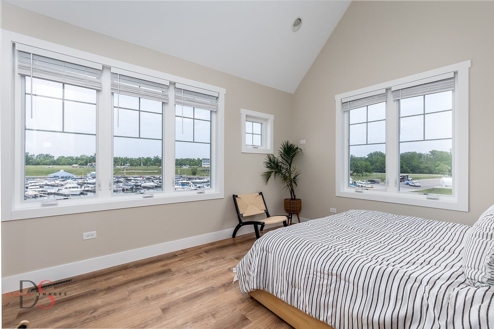 208 Leeward Way, Ottawa, IL 61350