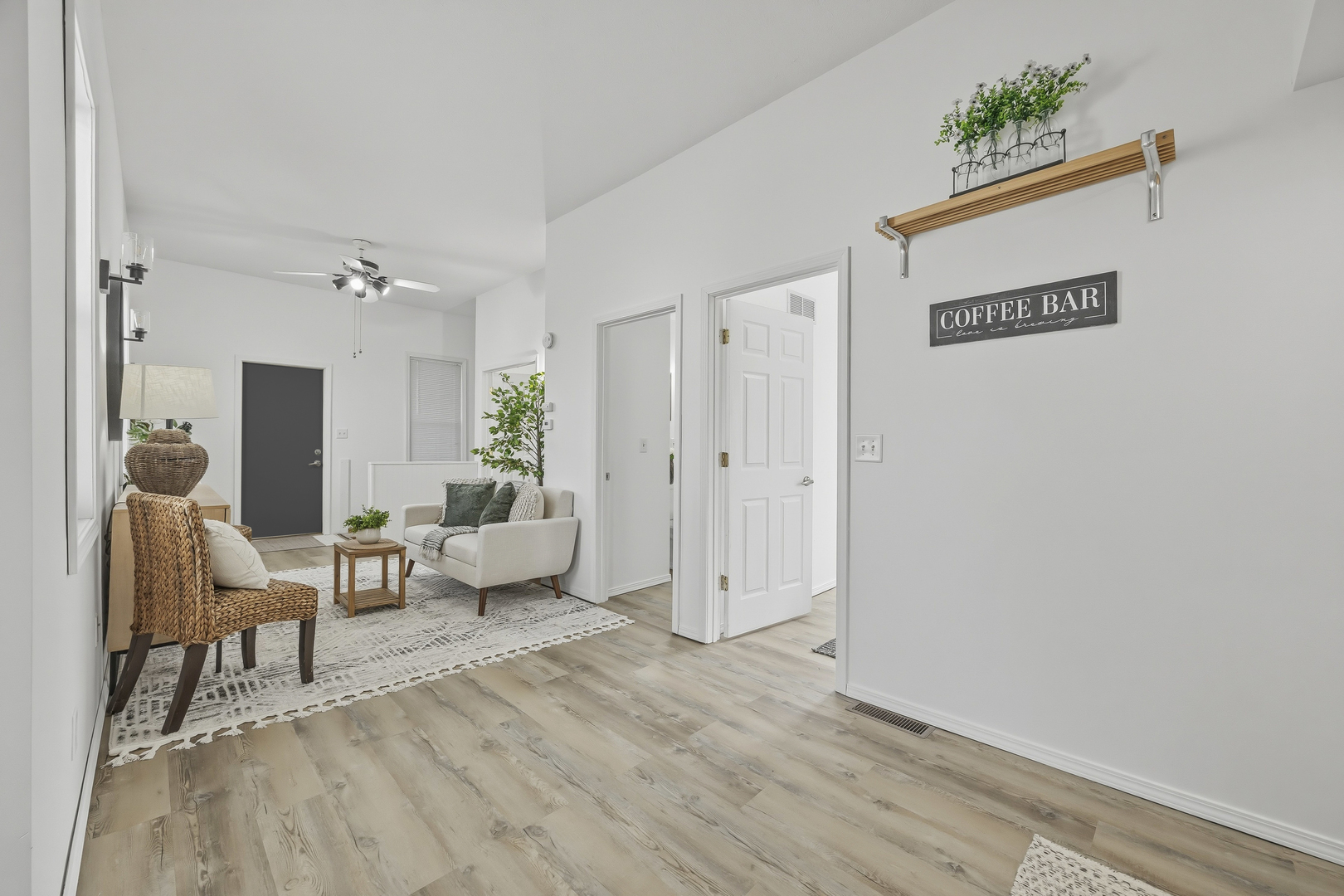 910 N Mason Street, Bloomington, IL 61701