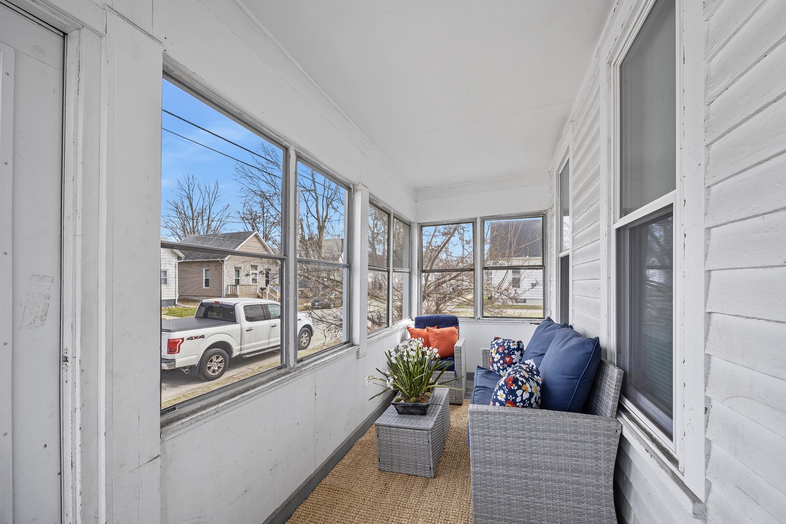 910 N Mason Street, Bloomington, IL 61701