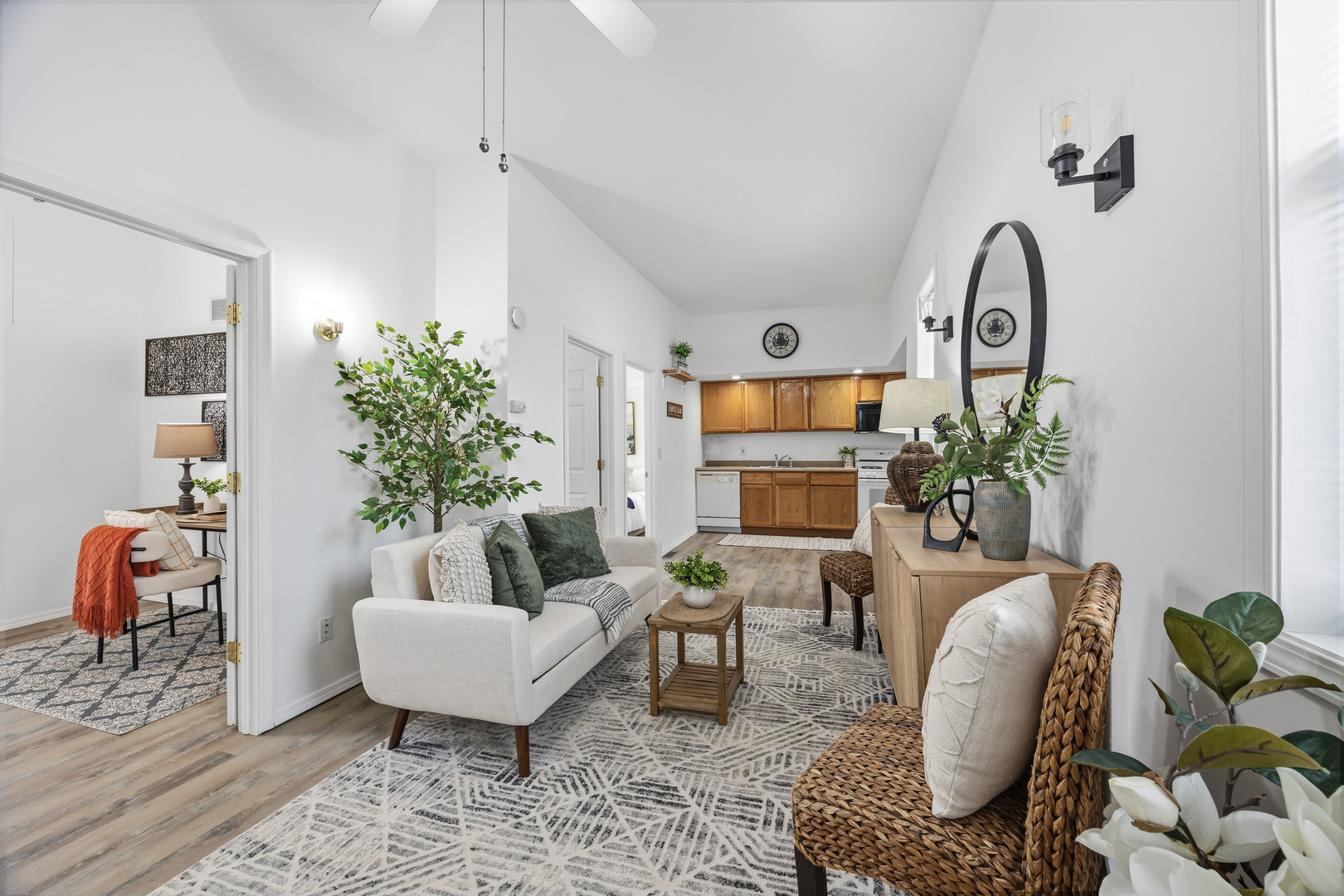 910 N Mason Street, Bloomington, IL 61701