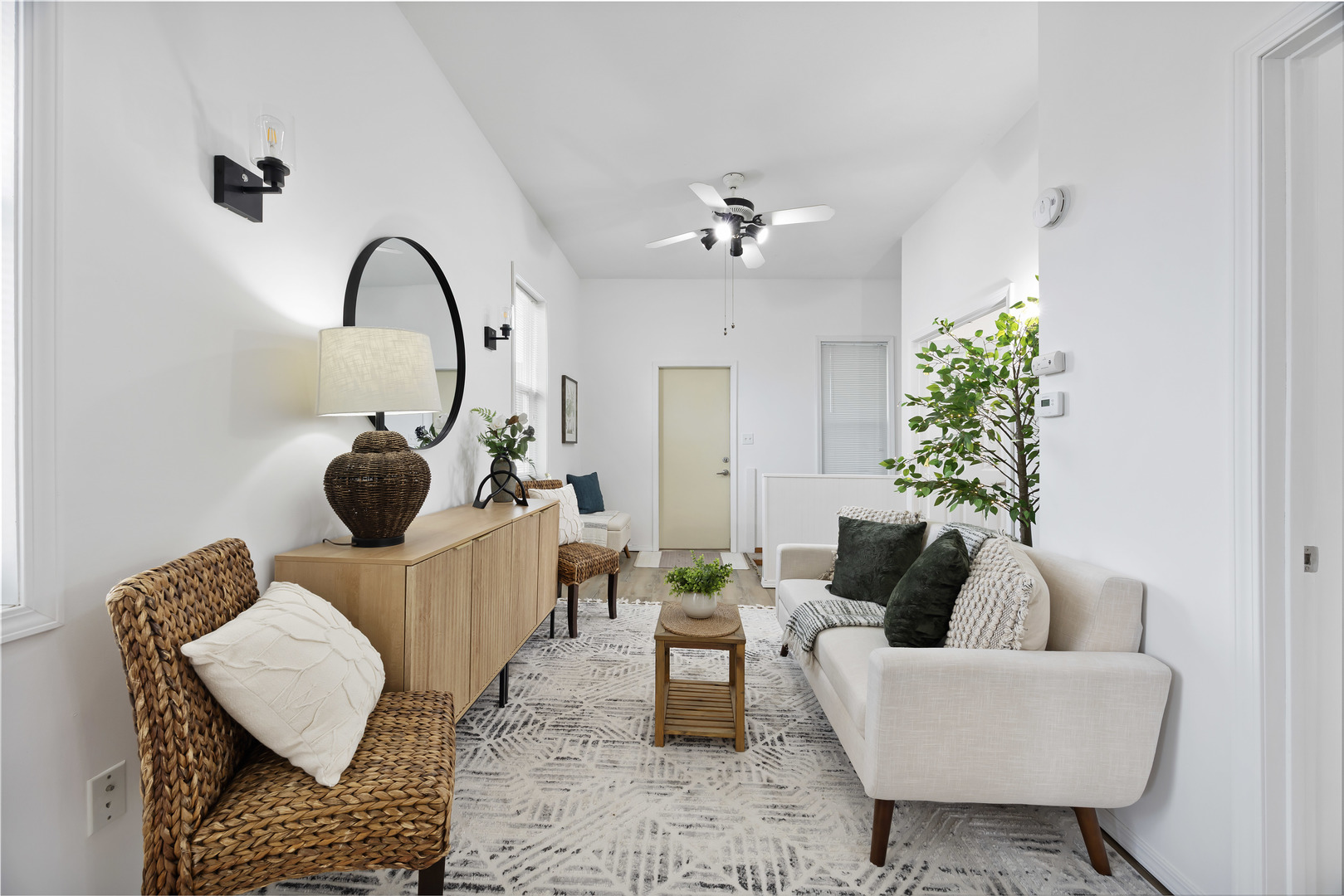 910 N Mason Street, Bloomington, IL 61701