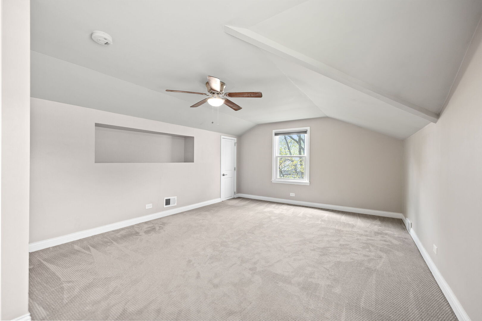 623 S Green Valley Drive, Lombard, IL 60148