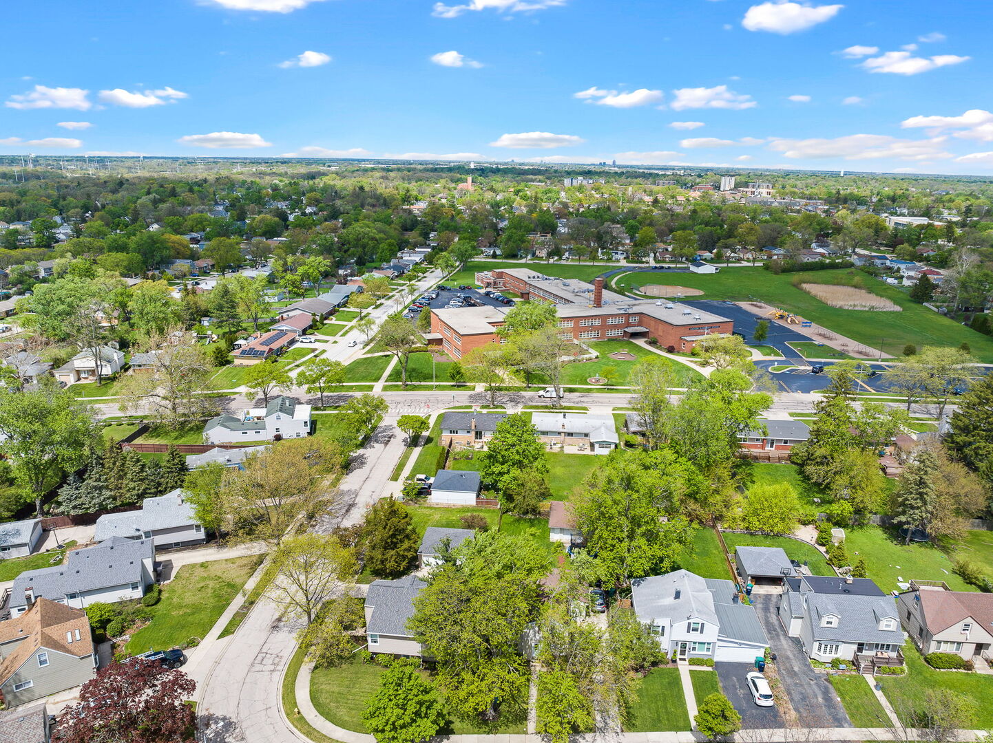 623 S Green Valley Drive, Lombard, IL 60148