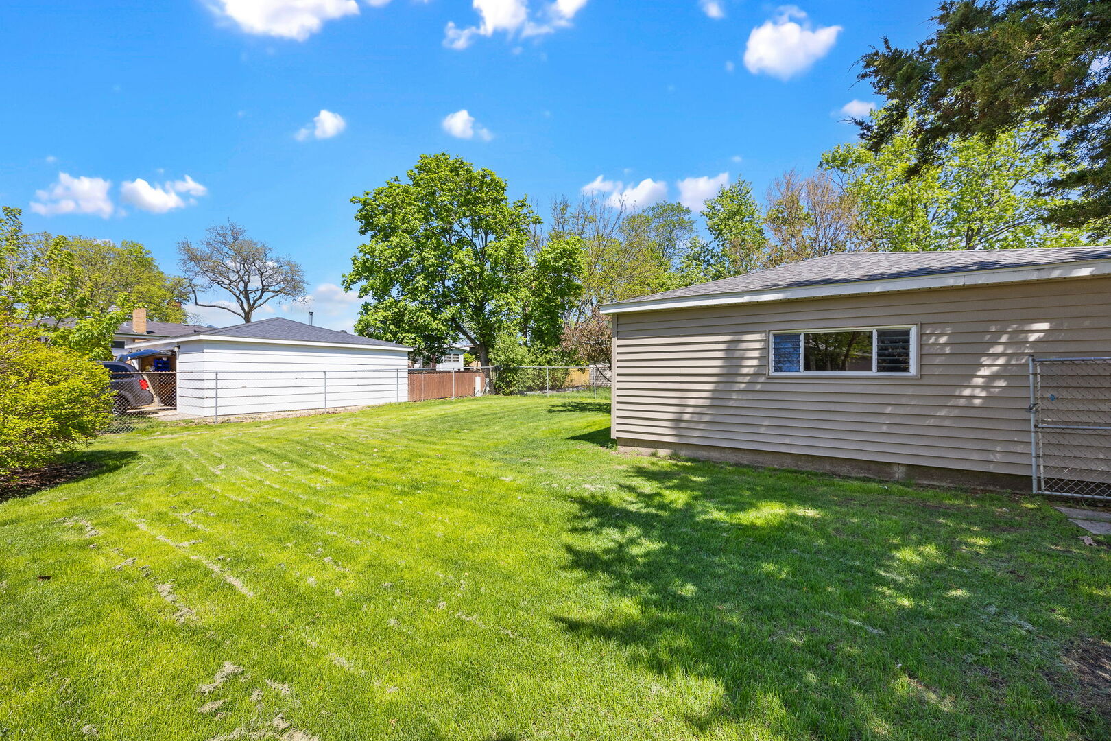 623 S Green Valley Drive, Lombard, IL 60148