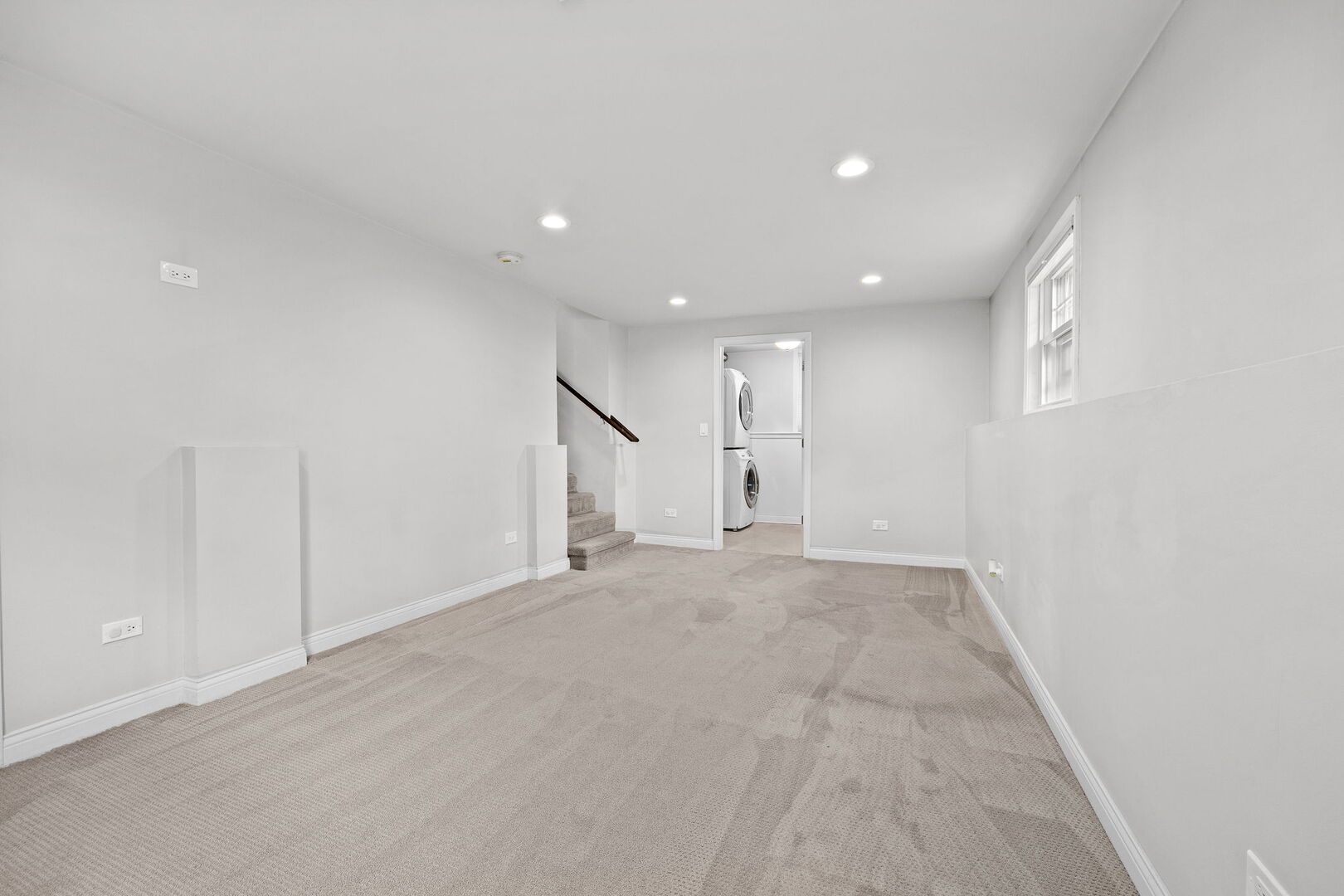 623 S Green Valley Drive, Lombard, IL 60148