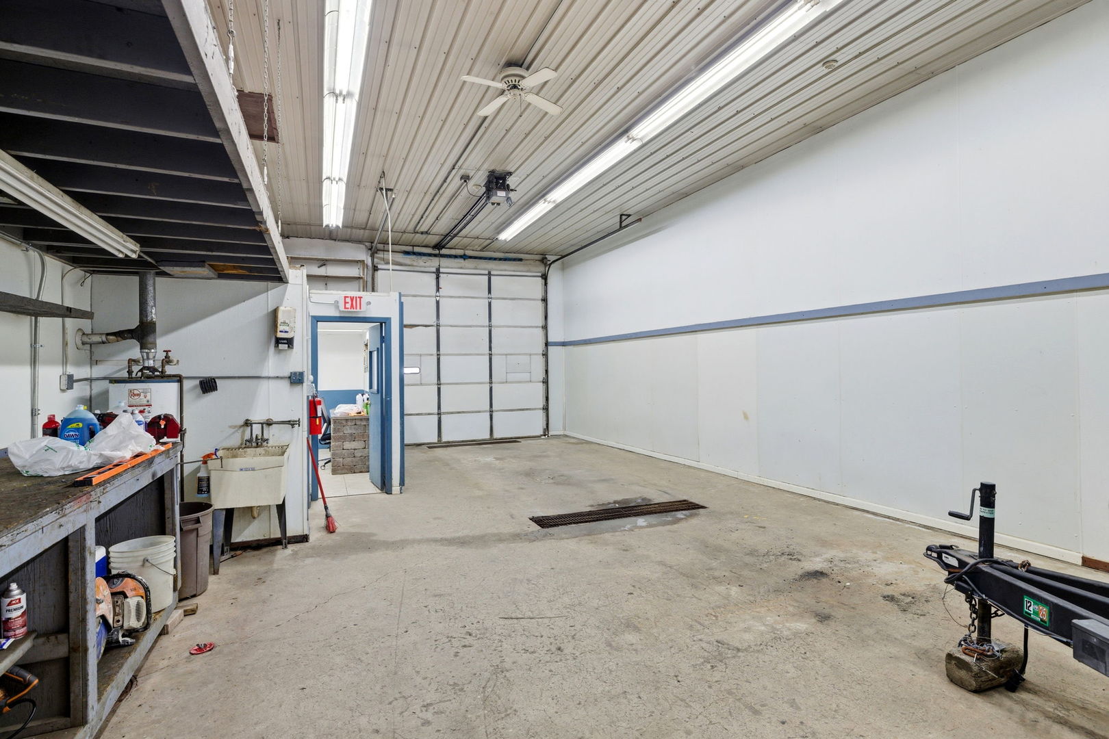 14427 S California Avenue, Posen, IL 60469