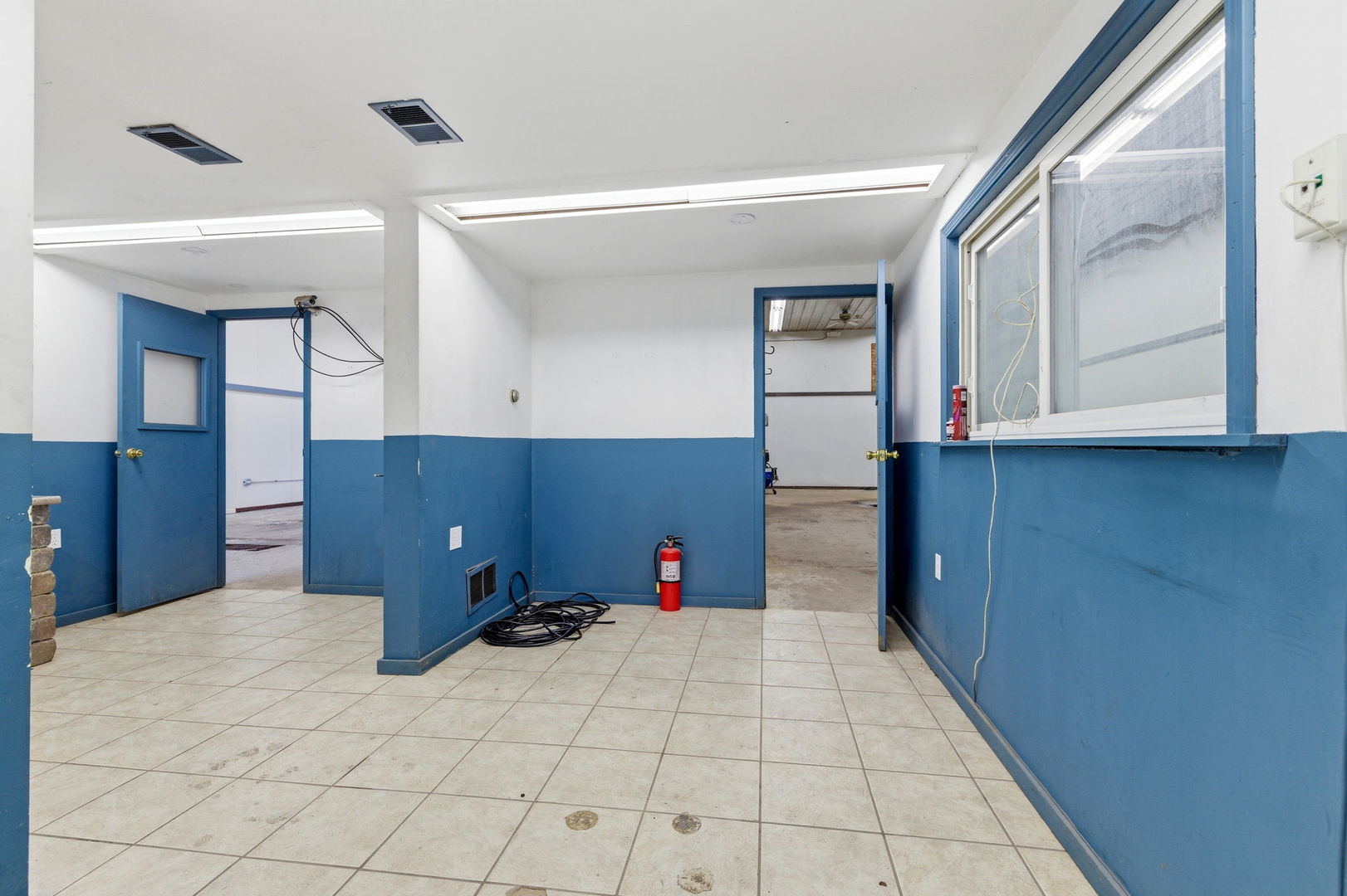 14427 S California Avenue, Posen, IL 60469