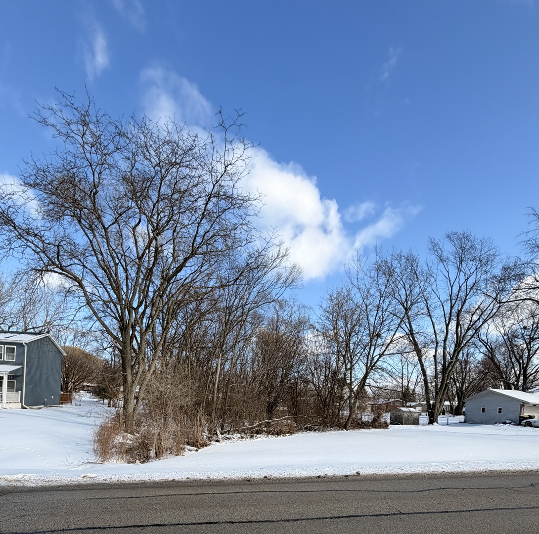 2N309 Pearl Avenue, Glen Ellyn, IL 60137