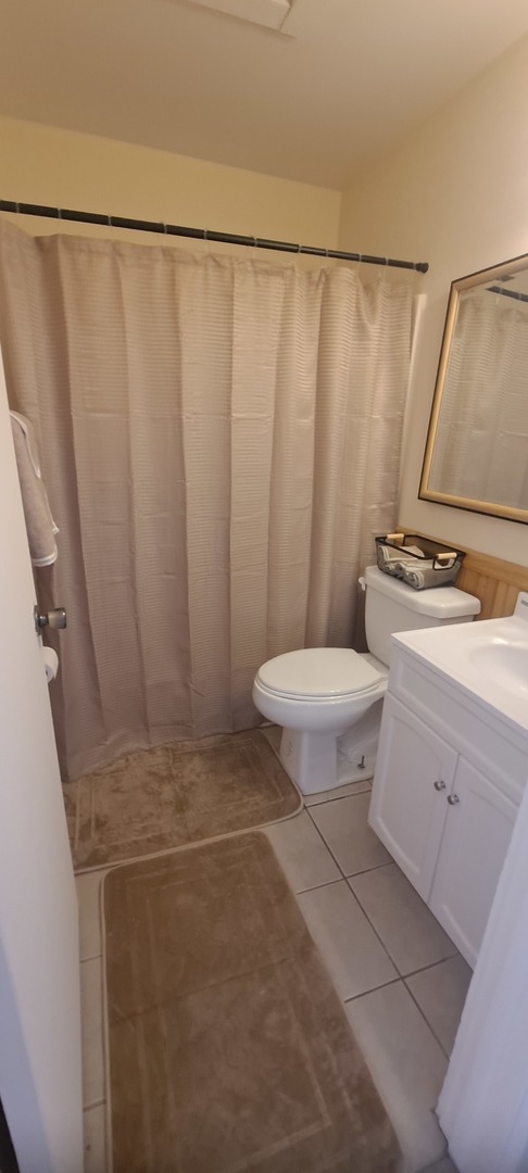 23 Jamaica Colony Common #5, Fox Lake, IL 60020