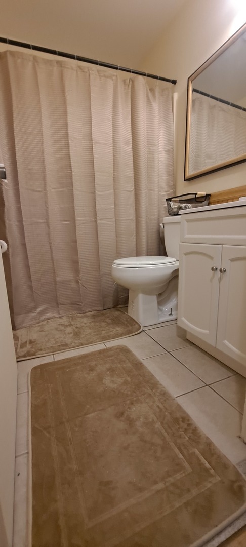 23 Jamaica Colony Common #5, Fox Lake, IL 60020