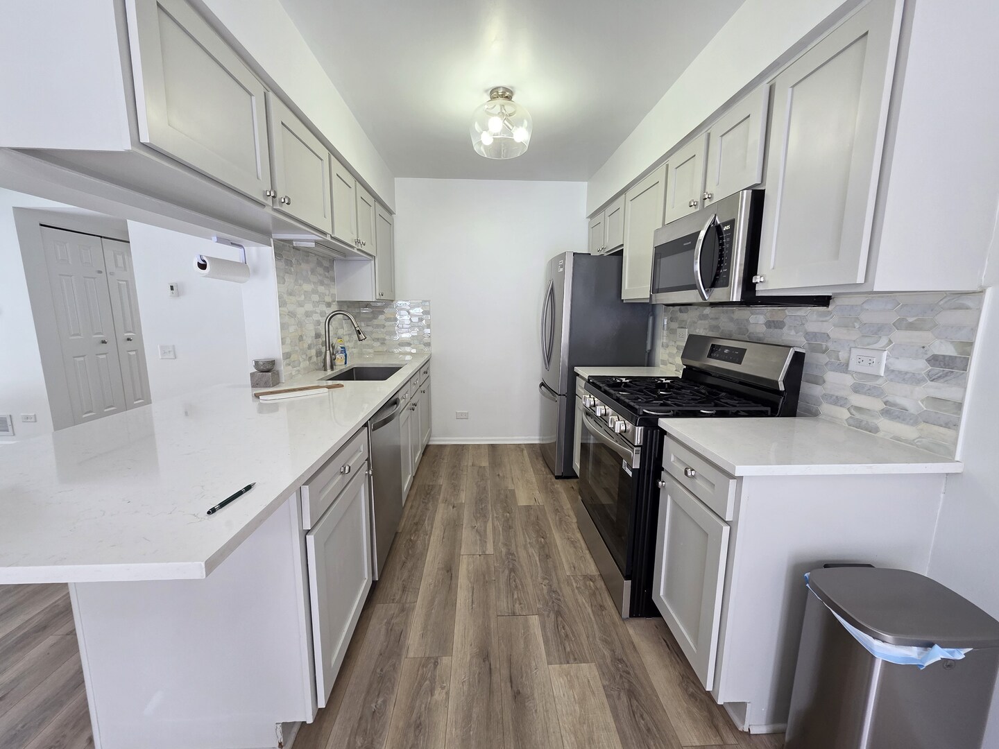 170 Half Moon Circle, Aurora, IL 60504