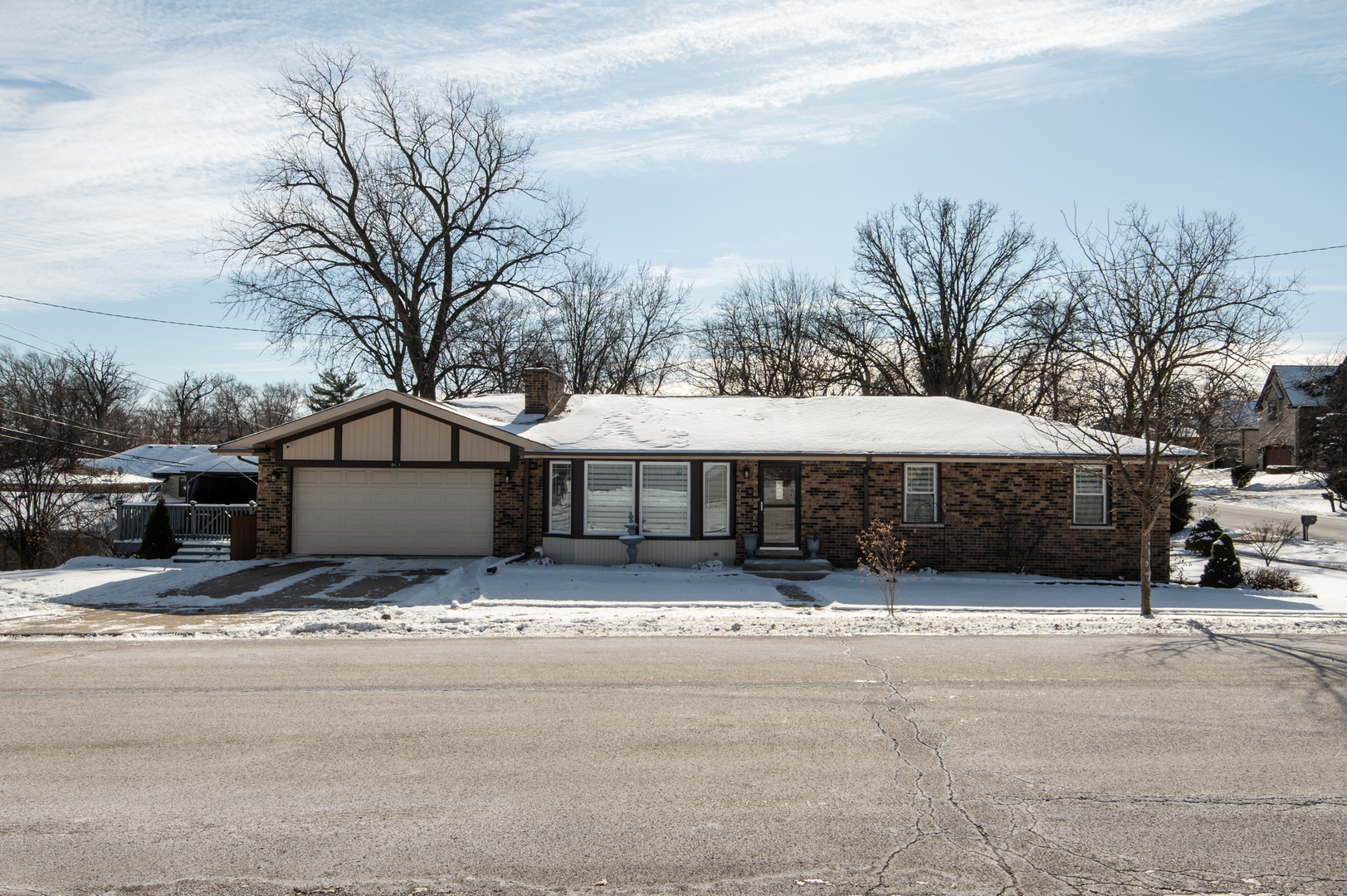 9401 S 83rd Avenue, Hickory Hills, IL 60457