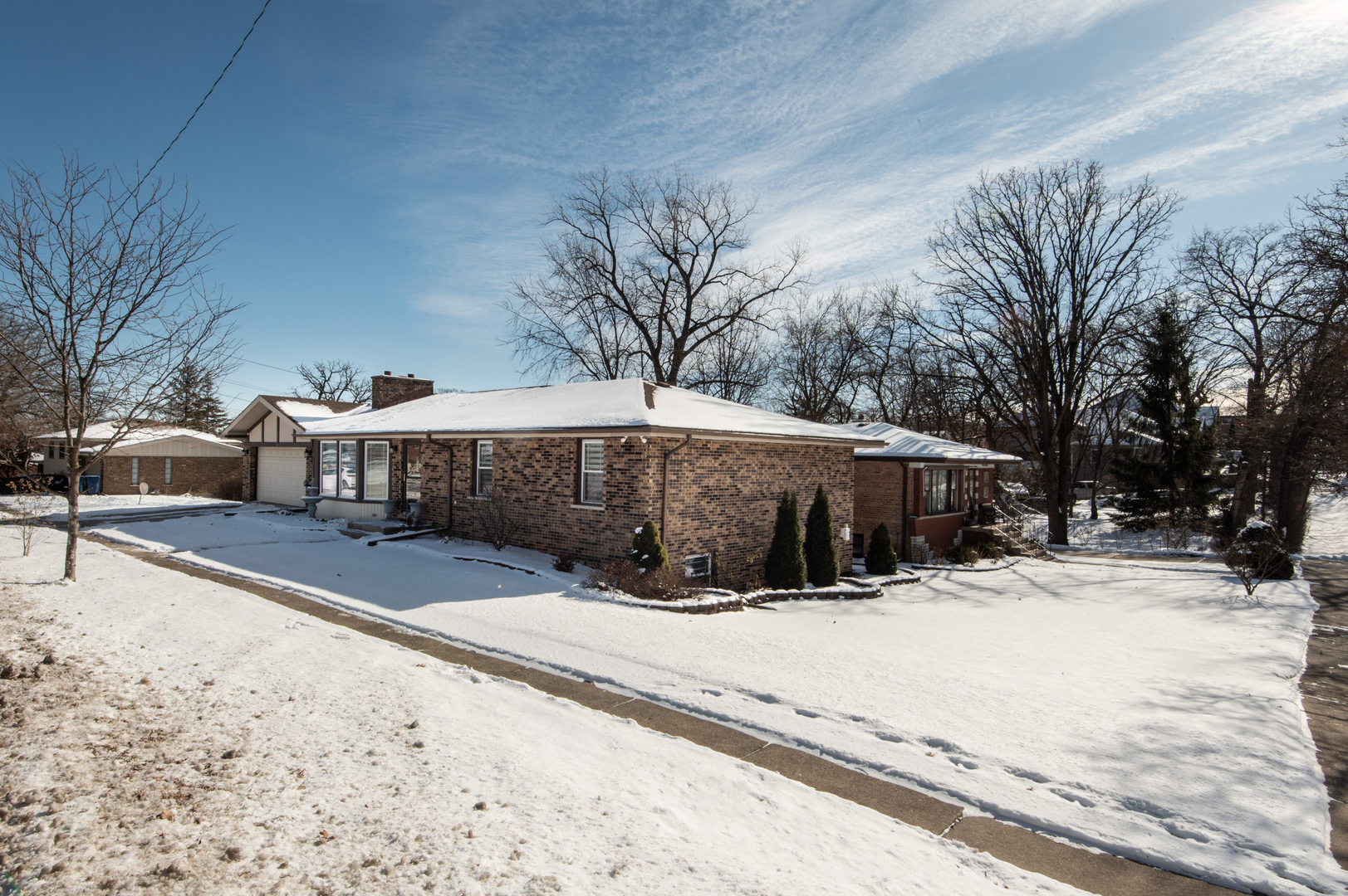 9401 S 83rd Avenue, Hickory Hills, IL 60457