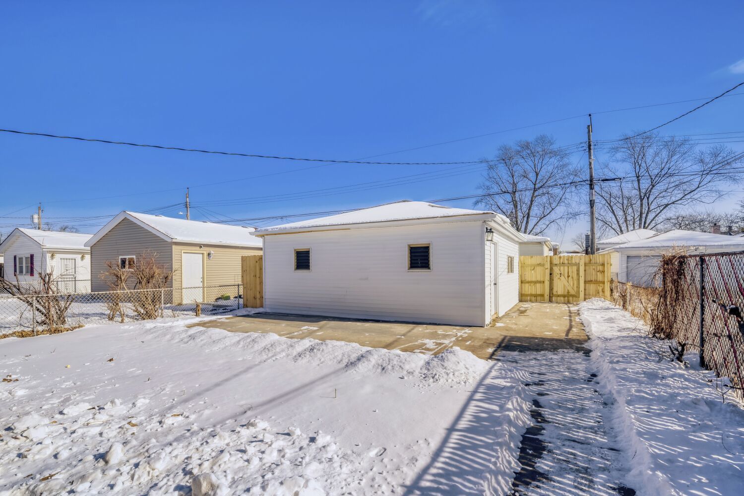 12643 S Harvard Avenue, Chicago, IL 60628