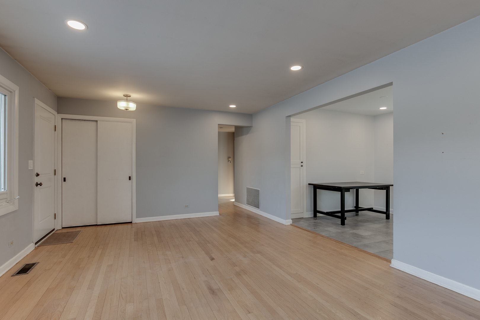 1311 E Euclid Avenue, Arlington Heights, IL 60004