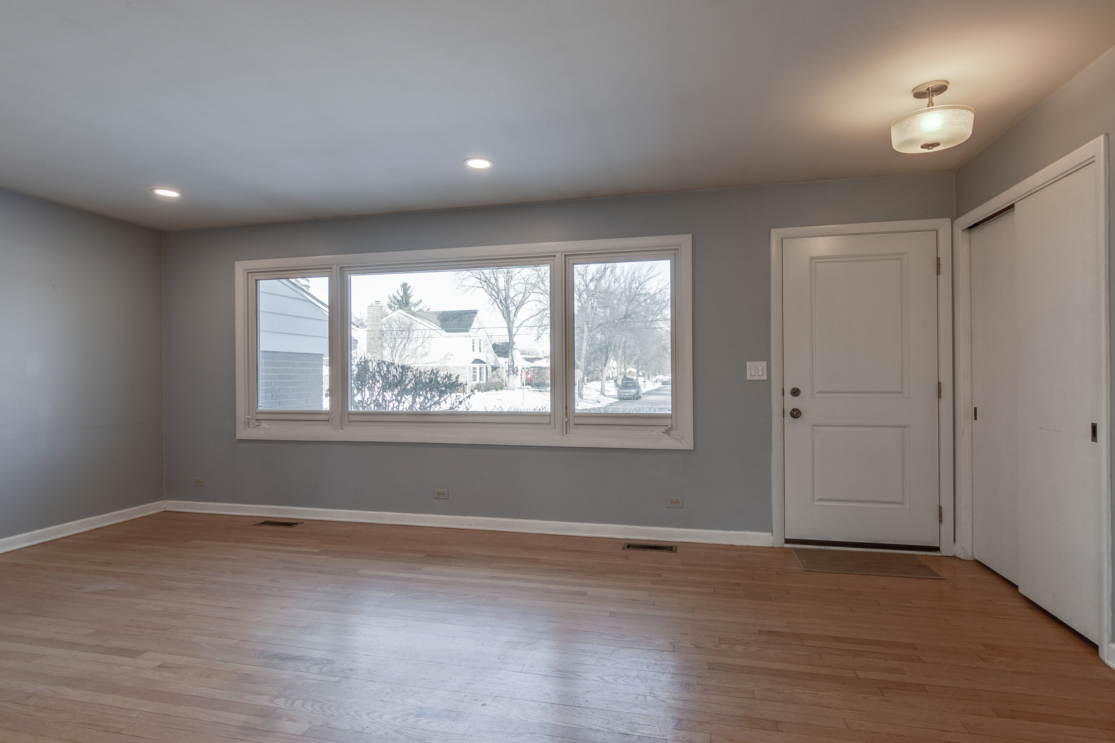 1311 E Euclid Avenue, Arlington Heights, IL 60004