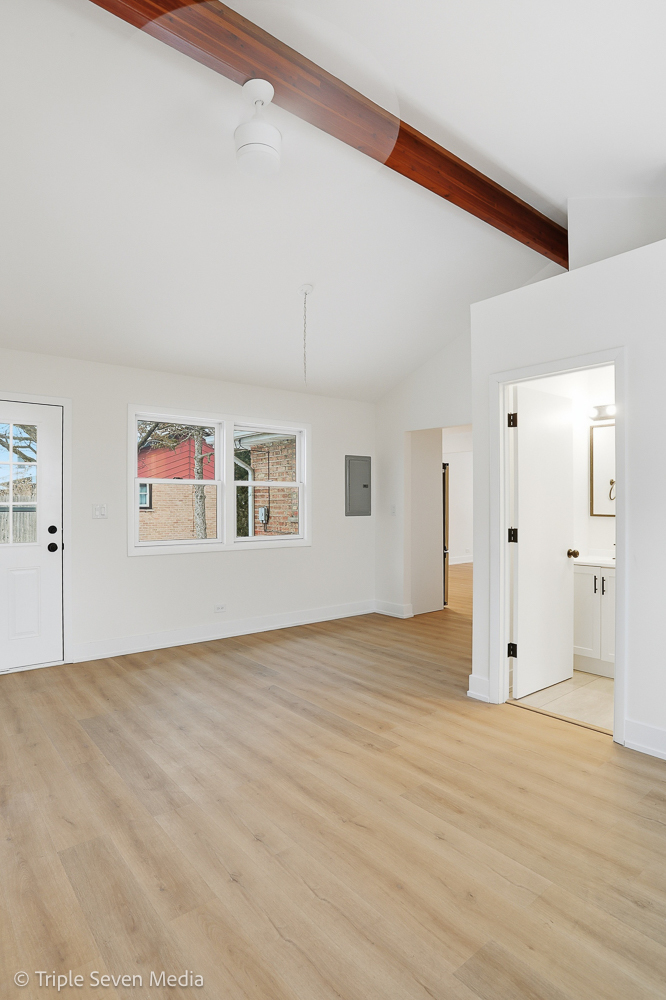 6135 Birmingham Street, Chicago Ridge, IL 60415