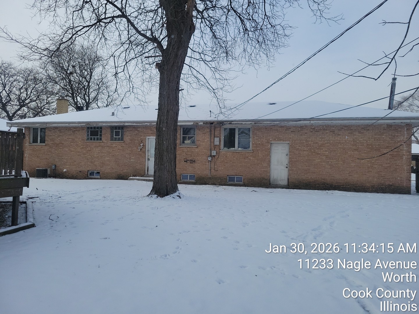 11241 S Nagle Avenue, Worth, IL 60482