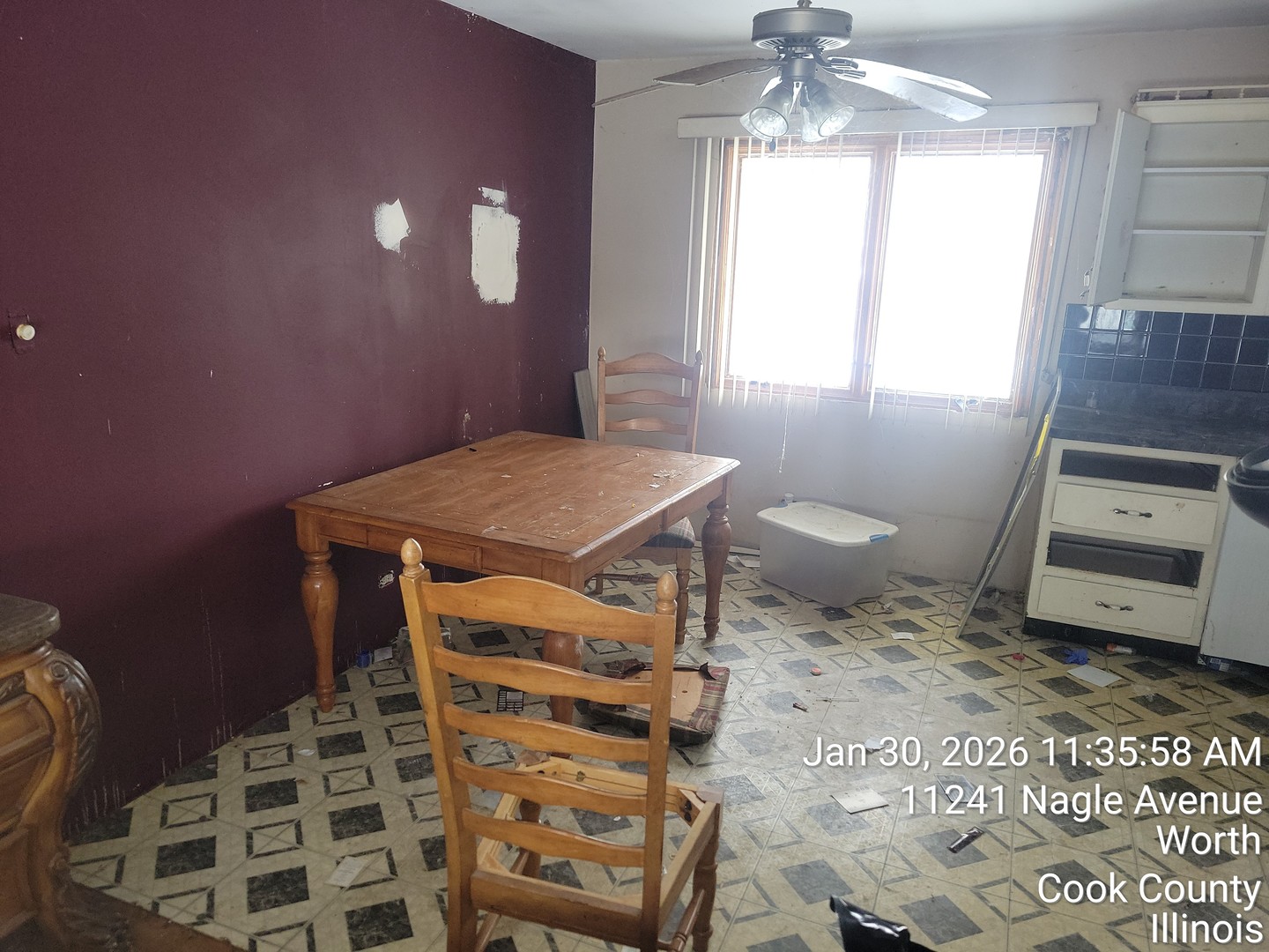 11241 S Nagle Avenue, Worth, IL 60482