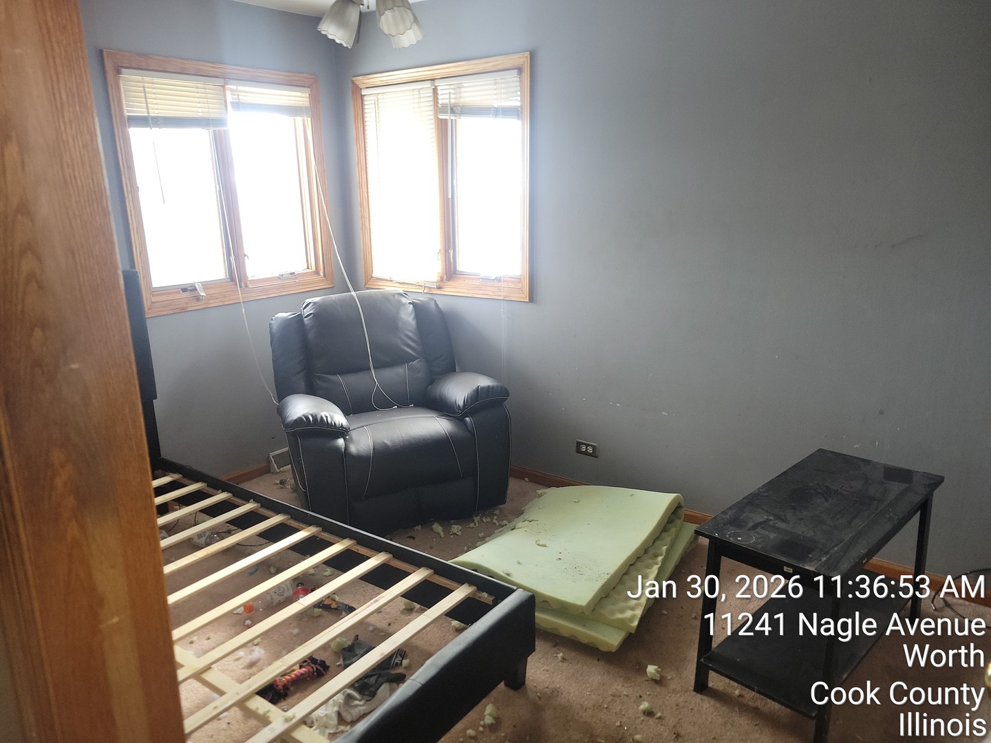 11241 S Nagle Avenue, Worth, IL 60482